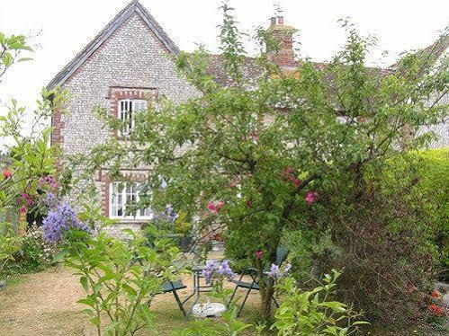Flint Cottage Chichester Bagian luar foto